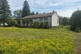 226 Farley Ln, Duluth, MN 55803 - Photo 1