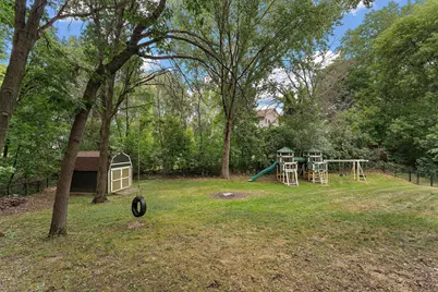 2554 Haller Lane E, Maplewood, MN 55119 - Photo 41