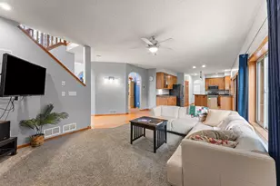 2554 Haller Ln E, Maplewood, MN 55119 - Photo 9
