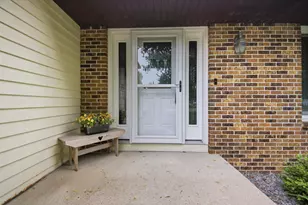 2000 9th St SW, Austin, MN 55912 - Photo 3