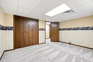 2000 9th St SW, Austin, MN 55912 - Photo 39