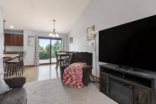 100 Olympic Ct, Mankato, MN 56001 - Photo 7