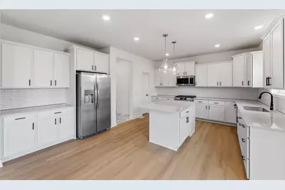 7980 41st Street N, Oakdale, MN 55128 - Photo 3