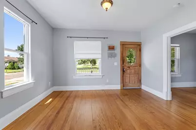 304 E Jefferson Street, Caledonia, MN 55921 - Photo 5