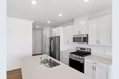 4226 Hayward Avenue N, Oakdale, MN 55128 - Photo 3