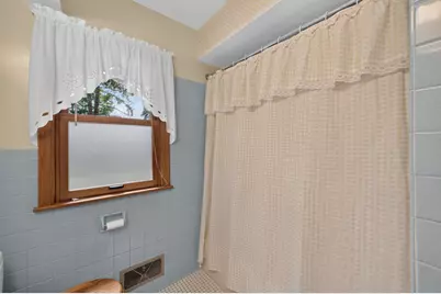 2220 Cardinal Place, Saint Paul, MN 55119 - Photo 23