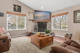 1400 Field Creek Cir, Victoria, MN 55386 - Photo 5