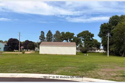 501 2nd Street SE, Madelia, MN 56062 - Photo 3