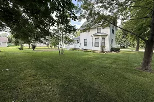 713 N Broadway St, Le Roy, MN 55951 - Photo 35