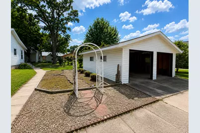 713 N Broadway Street, Le Roy, MN 55951 - Photo 31