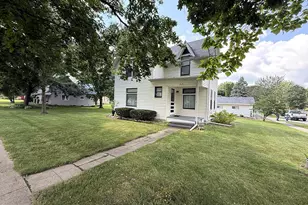 713 N Broadway St, Le Roy, MN 55951 - Photo 37