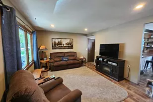 1101 Irene Ave, Willmar, MN 56201 - Photo 9
