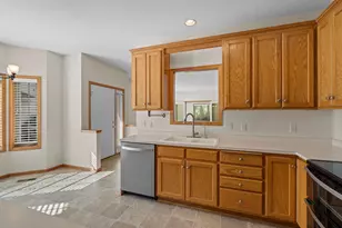 393 Allen Ave, Little Canada, MN 55117 - Photo 7