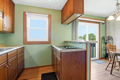 2004 25th Street SW, Willmar, MN 56201 - Photo 5