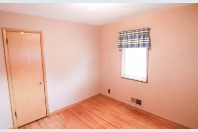 2313 55th Avenue N, Brooklyn Center, MN 55430 - Photo 13