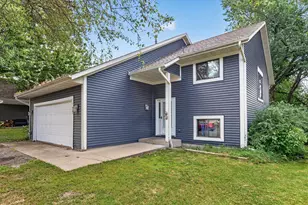 1128 Fox Run Rd, Waconia, MN 55387 - Photo 1