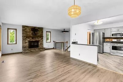212 Transit Avenue, Roseville, MN 55113 - Photo 9