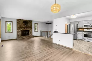 212 Transit Ave, Roseville, MN 55113 - Photo 9