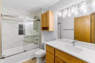 212 Transit Ave, Roseville, MN 55113 - Photo 17