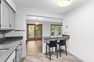 212 Transit Ave, Roseville, MN 55113 - Photo 7
