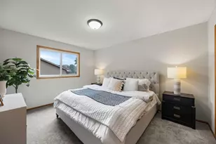 5700 Deer Trail E, Shoreview, MN 55126 - Photo 9