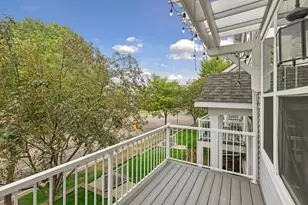 1662 Village Trail E, Maplewood, MN 55109 - Photo 15