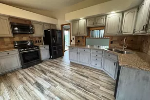 4002 Oak Knoll Dr, Eau Claire, WI 54701 - Photo 5