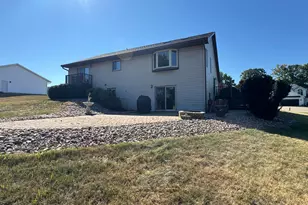 4002 Oak Knoll Dr, Eau Claire, WI 54701 - Photo 35