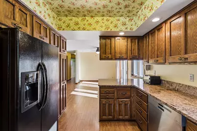 450 Ranchview Lane N, Plymouth, MN 55447 - Photo 9
