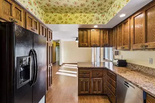 450 Ranchview Ln N, Plymouth, MN 55447 - Photo 9