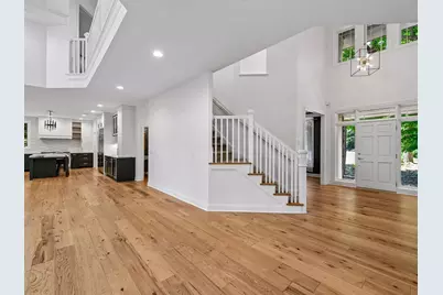 25695 Maple View Court, Shorewood, MN 55331 - Photo 7