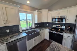 1009 26th Street Loop, Sartell, MN 56377 - Photo 5