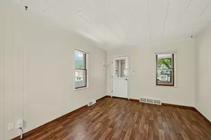 577 W Sanborn St, Winona, MN 55987 - Photo 7