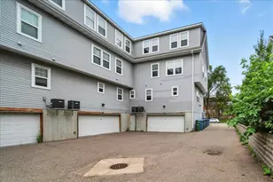 600 W 32nd St, Minneapolis, MN 55408 - Photo 11
