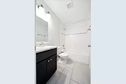 600 W 32nd Street #1, Minneapolis, MN 55408 - Photo 9