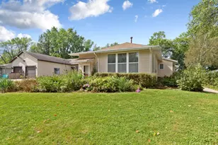 904 5th St SW, Waseca, MN 56093 - Photo 3