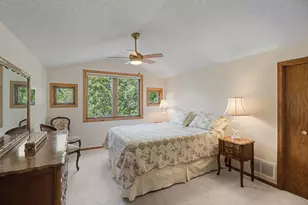 1880 Shady Beach Ave, Roseville, MN 55113 - Photo 15