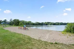 1880 Shady Beach Ave, Roseville, MN 55113 - Photo 29