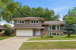 48 Winthrop St N, Saint Paul, MN 55119 - Photo 1