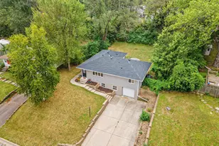 678 Eldridge Ave W, Roseville, MN 55113 - Photo 1