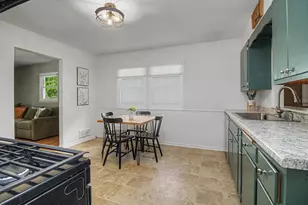 1424 Rhode Island Ave N, Golden Valley, MN 55427 - Photo 9