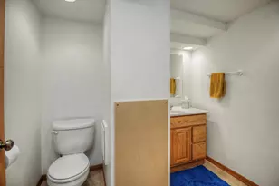 1424 Rhode Island Ave N, Golden Valley, MN 55427 - Photo 31
