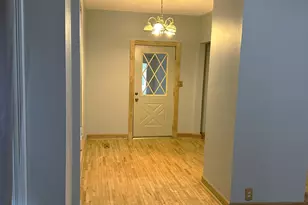 823 Juno Ave, Saint Paul, MN 55102 - Photo 5