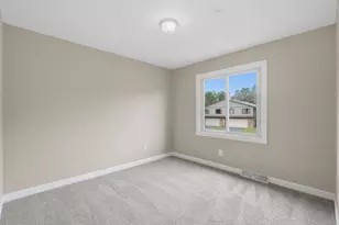 4250 Thornhill Ln, Vadnais Heights, MN 55127 - Photo 15