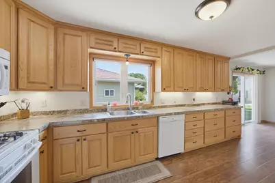 108 Park Street N, Fairfax, MN 55332 - Photo 5
