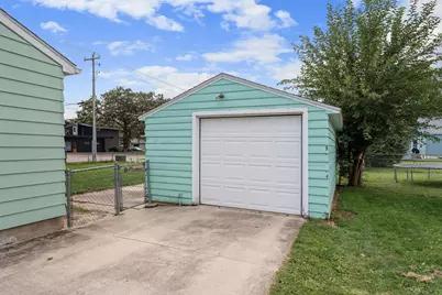 1301 3rd Avenue SW, Austin, MN 55912 - Photo 5