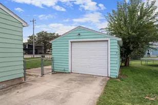 1301 3rd Ave SW, Austin, MN 55912 - Photo 5