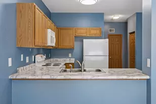 670 Kingfisher Ln, Woodbury, MN 55125 - Photo 3