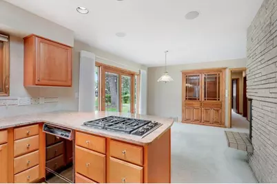2430 Vale Crest Road, Golden Valley, MN 55422 - Photo 7