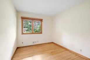 2430 Vale Crest Rd, Golden Valley, MN 55422 - Photo 19
